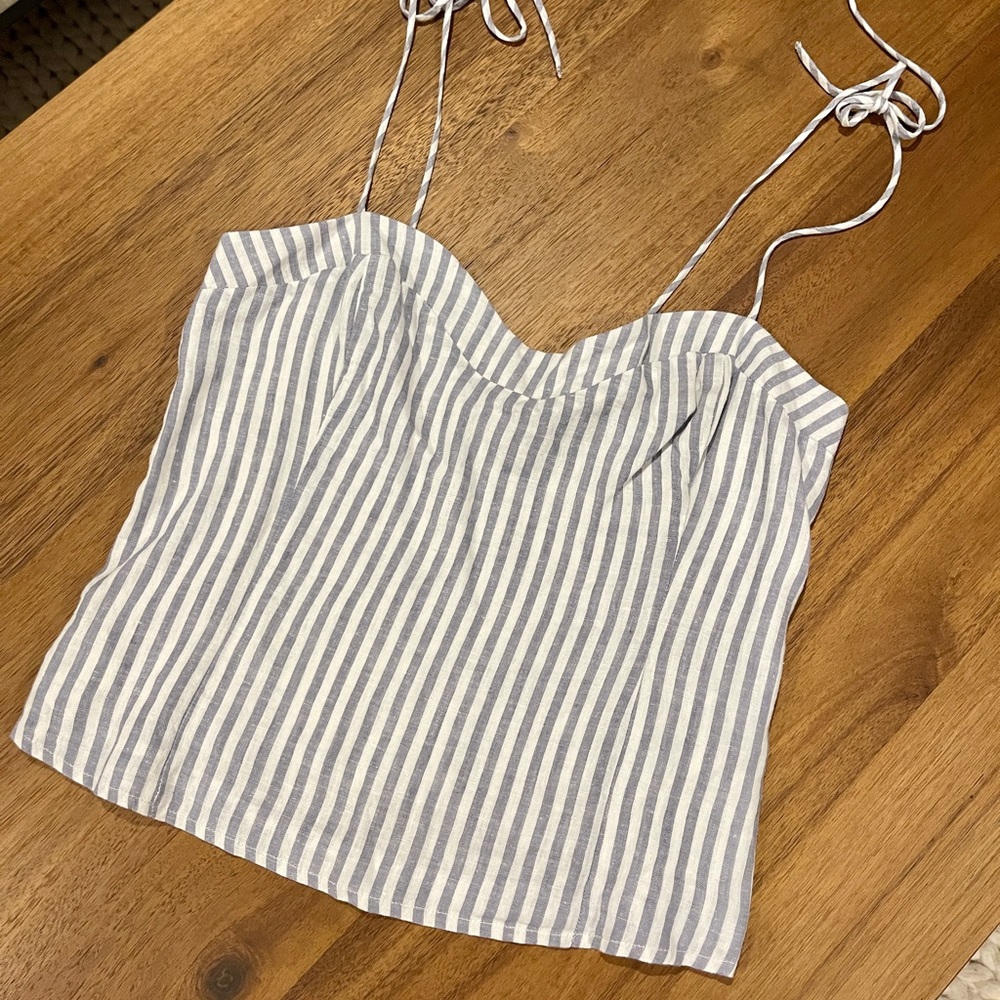 Abercrombie and Fitch Top